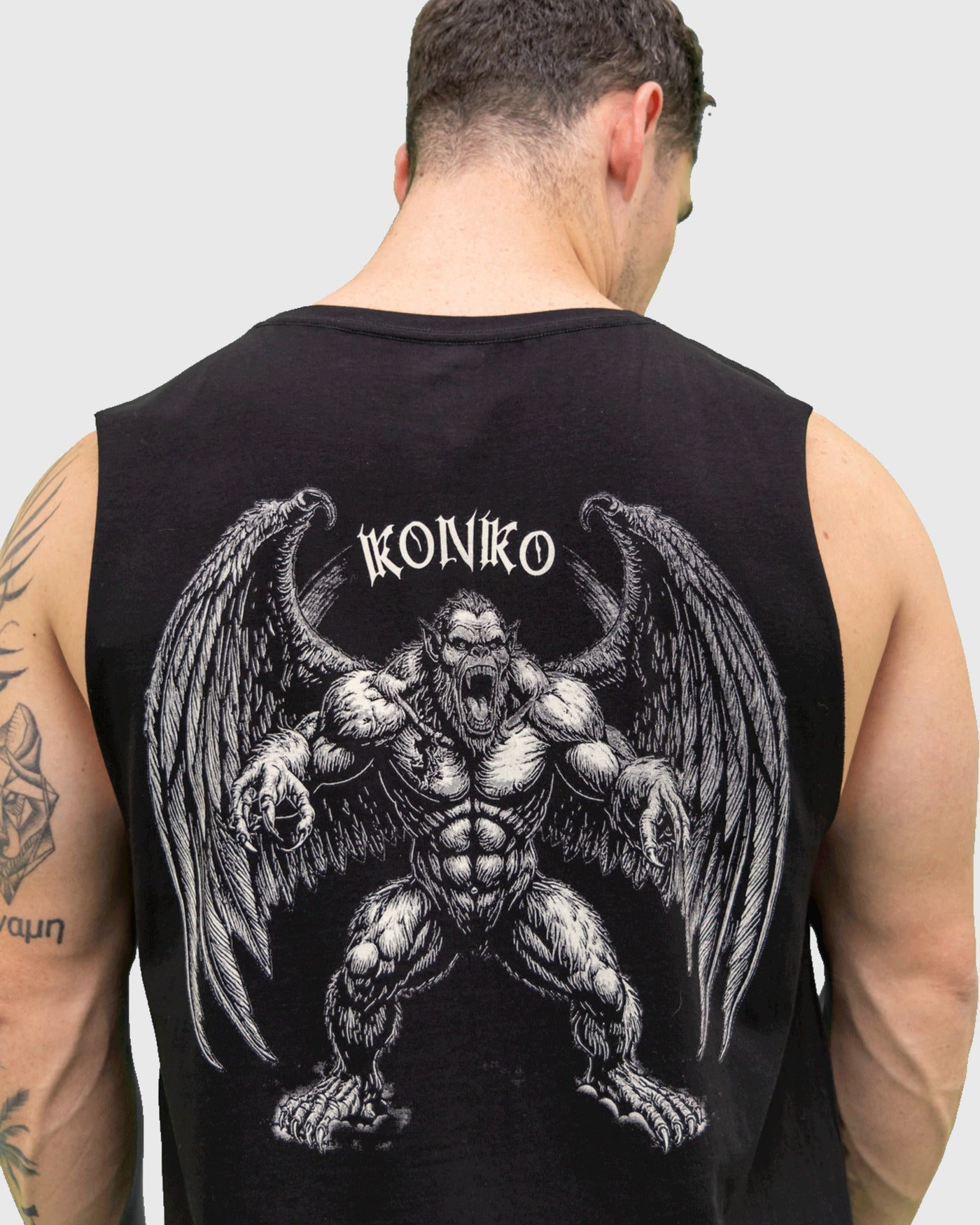Sudadera Tank Beast Negra konko