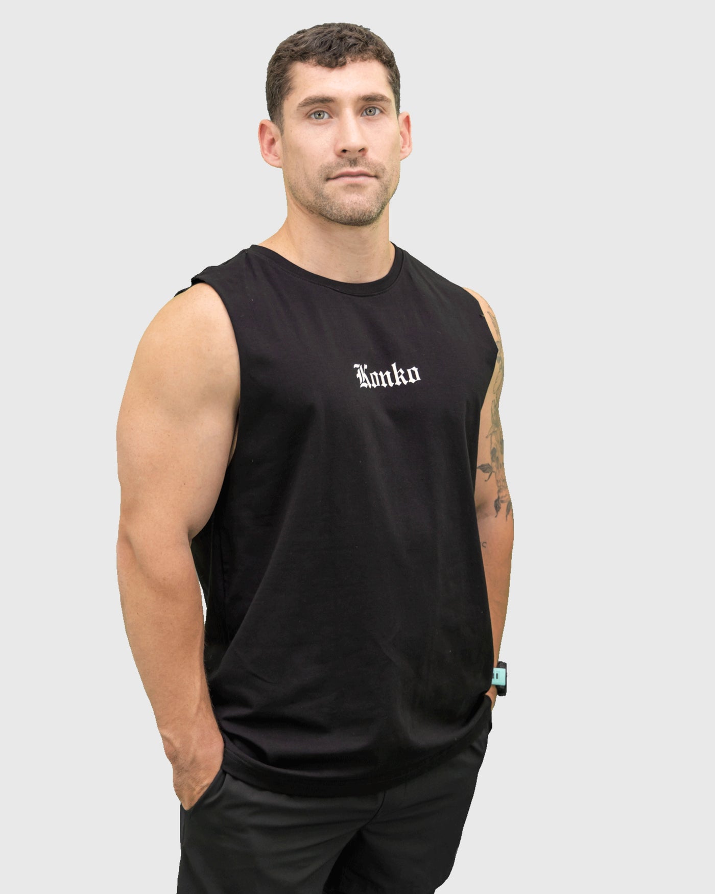 Sudadera Tank Hard Negra konko